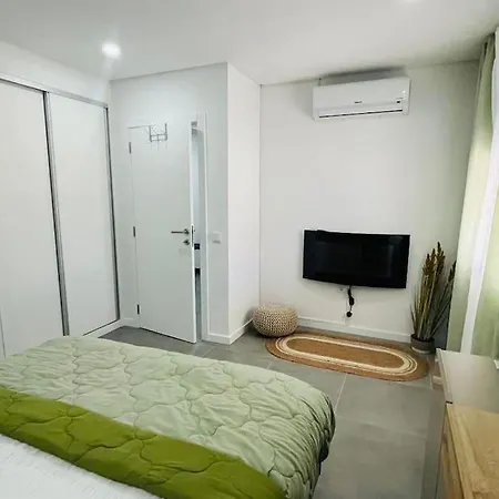 Апартаменты Happy Sunrise Албуфейра